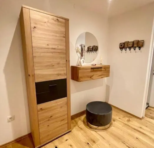 Wohlfuehloase Mit Parkplatz * Грац